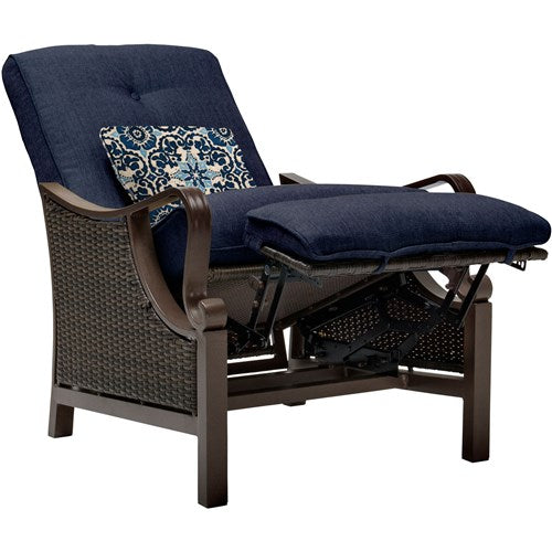 Hanover - Ventura Luxury Recliner with Pillow Accessory, All-weather, Resin Weave - Brown/Navy-United Backyard