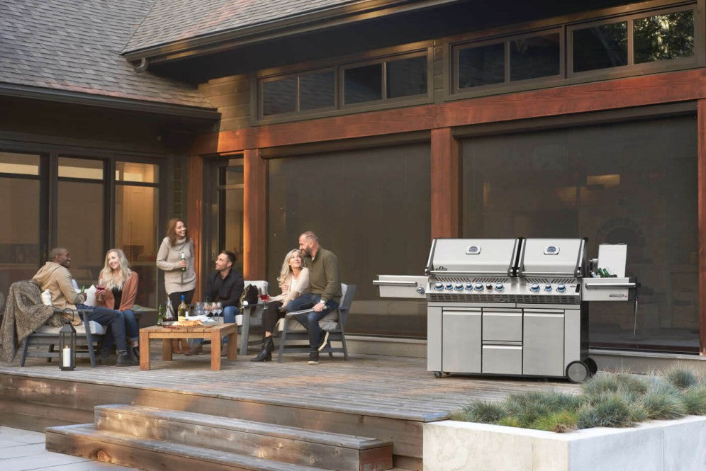 Napoleon BBQ - Prestige PRO™ 825 RSBI Gas Grill with Power Side Burner, Infrared Rear & Bottom Burners - Natural Gas-United Backyard